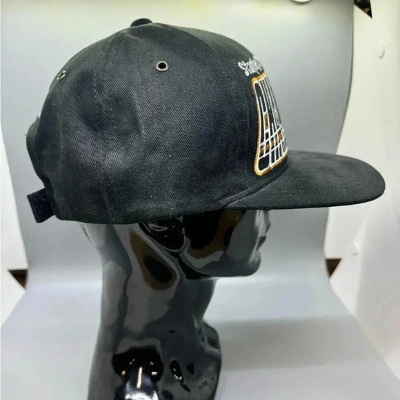 Vtg. 90’s Starter NHL Detroit Redwings Velcro Back Hat - Picture 2 of 11